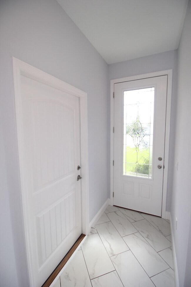 Foto del edificio - Luxury 4 Bed 2 Bath Townhome in Cypress Kn...