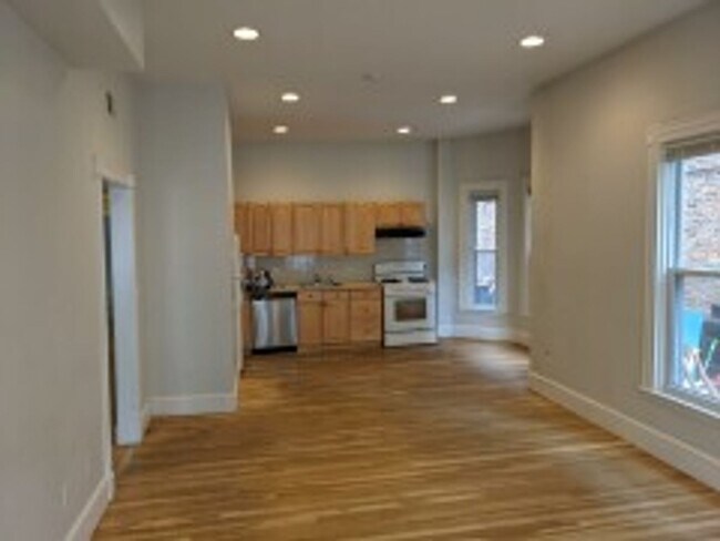 Building Photo - Central Square - Central AC - Updated - On site Laundry - Bike Storage