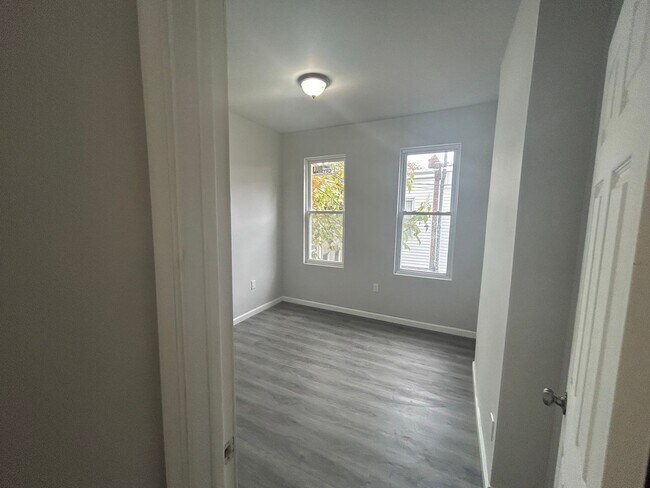Building Photo - 2307 N Clevelend st 3BR house for PHA tenants