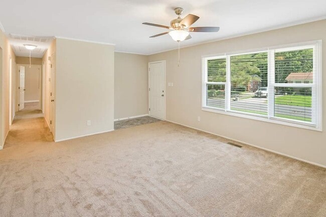 Building Photo - 3616 Slagle Dr