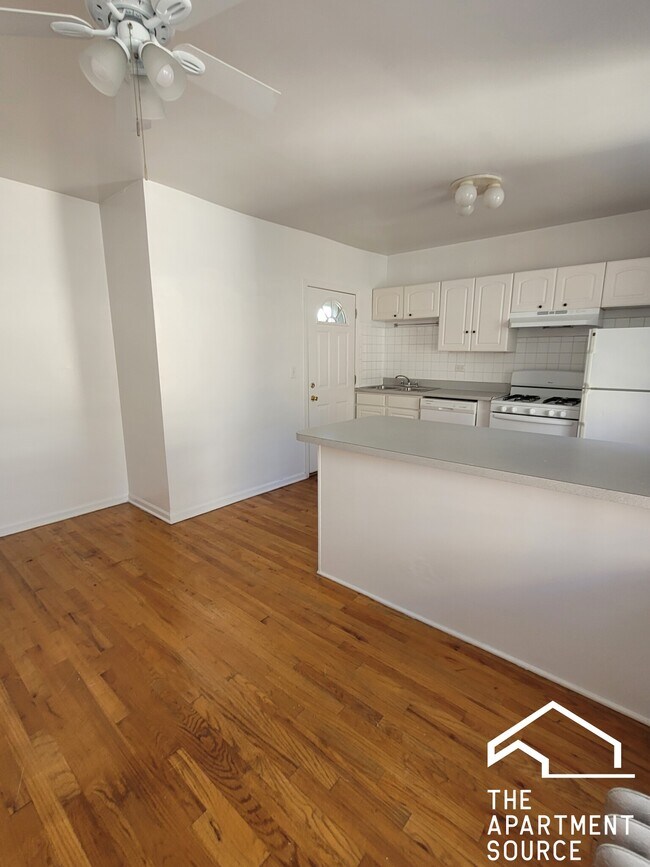 Foto del edificio - 5026 N Springfield Ave