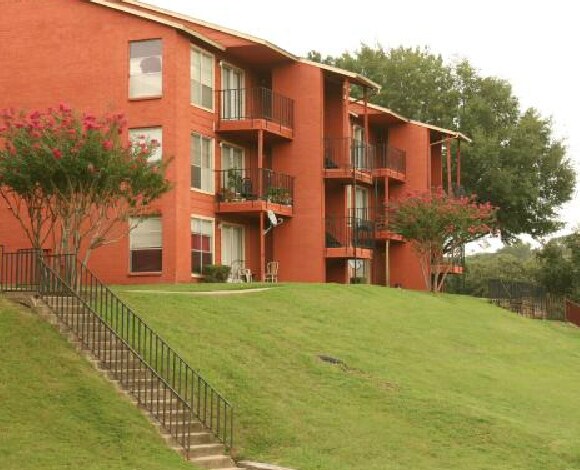 Foto principal - Westdale Hills Firestone