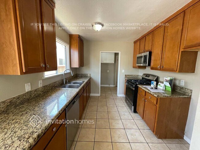 Foto del edificio - 12203 Sunnybrook Ln