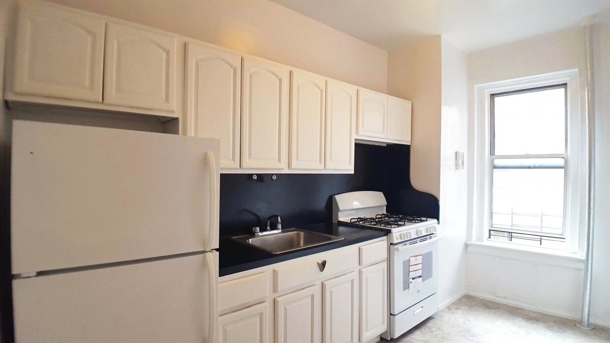 Foto principal - 2 Seaman Ave