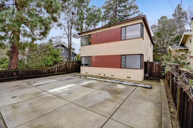 Foto del edificio - 2096 Yale St