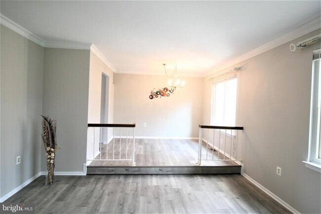 Foto del edificio - 8943 Centerway Rd