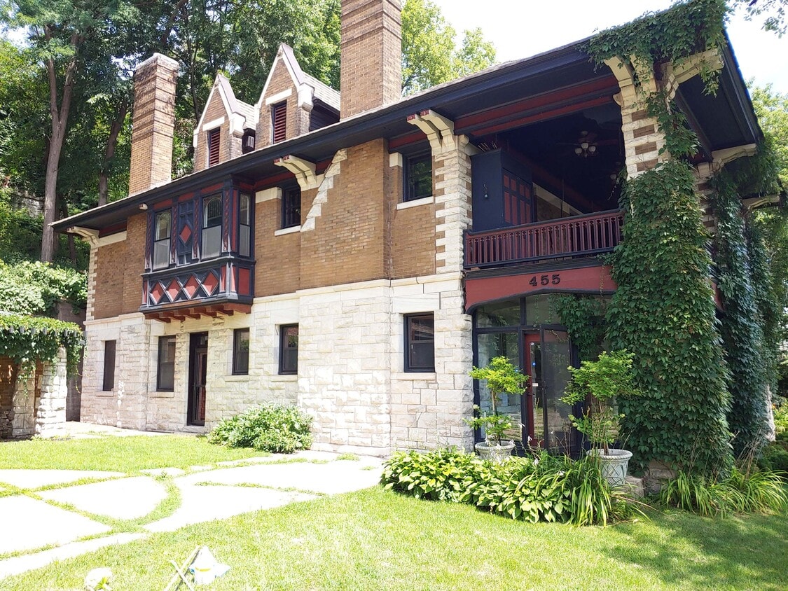 455 Grand Ave Unit 1, Saint Paul, MN 55102 Condo for Rent in Saint