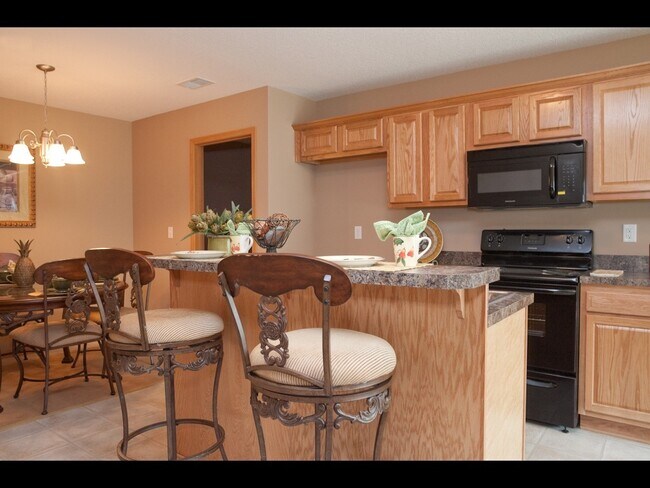 Kitchen - 4903 Queen Ridge Ave