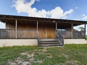 Building Photo - 60 Hill Country Cabin Ln