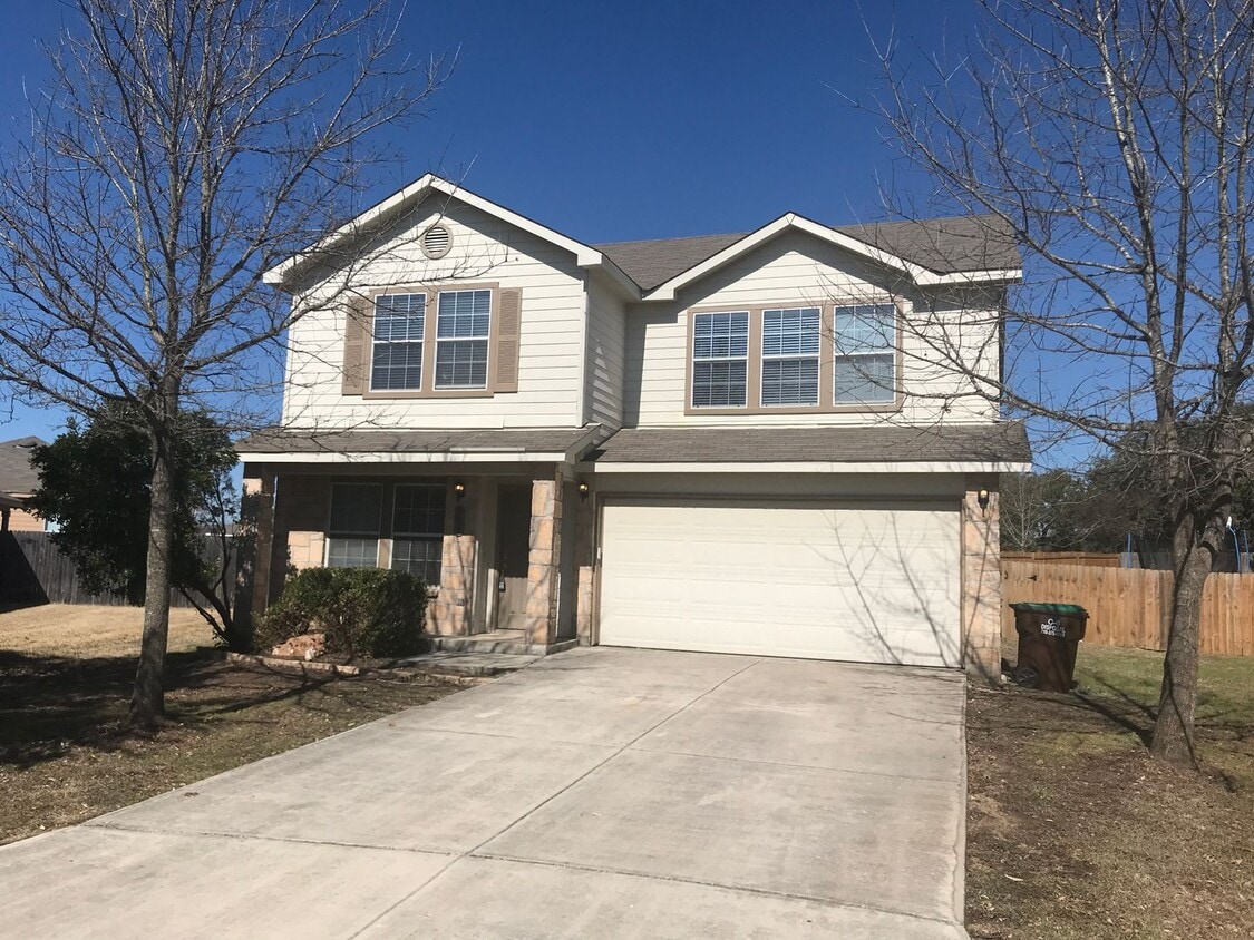 Primary Photo - Great 5 bedroom home on Cul-de-sac with al...