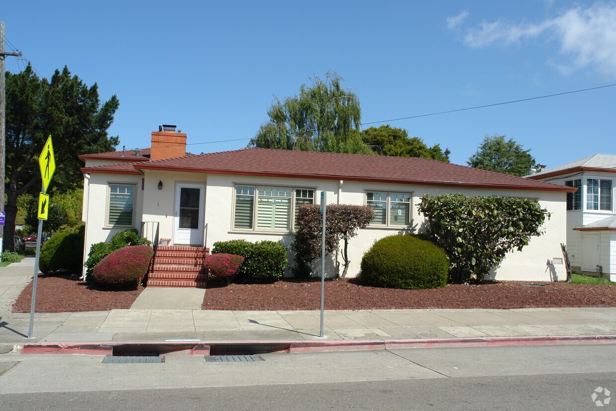 Primary Photo - 1601 Dwight Way