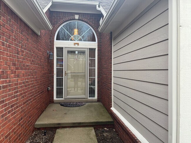 Foto del edificio - Stunning and Spacious 3 bed/3.5 bath Condo...