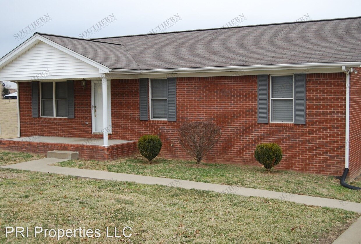 3 br, 2 bath House 132 Village Circle House Rental in Glasgow, KY