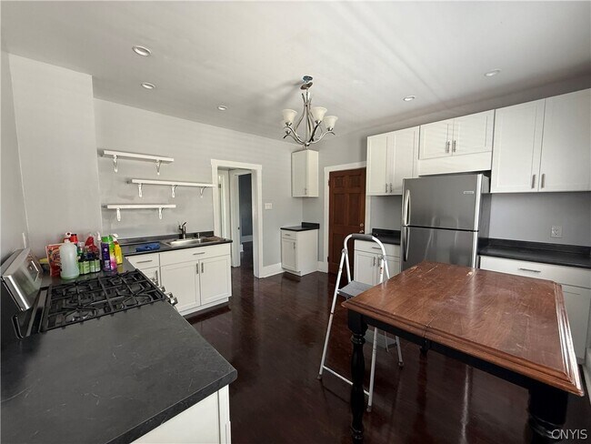 Foto del edificio - 1642 Taylor Ave