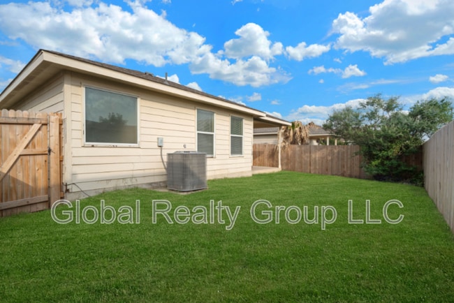 Building Photo - 117 Bronco Bend