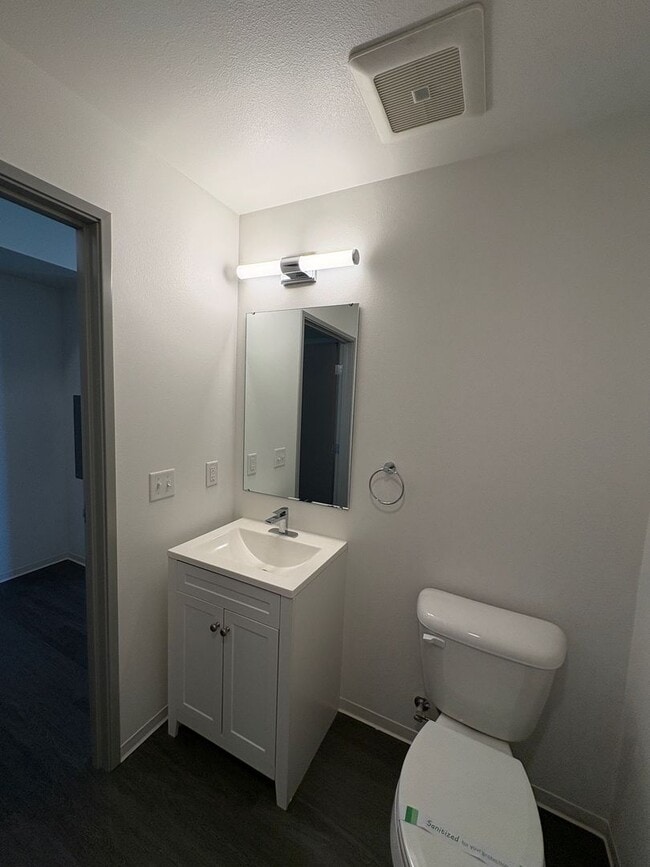 Interior Photo - Koz on Sandy