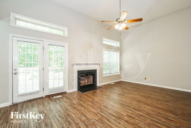 Foto del edificio - 4912 Heritage Woods Court