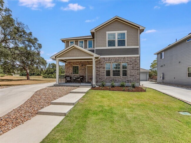 Building Photo - 1732 Lakota Ln