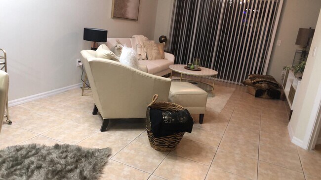 Foto del edificio - 8754 River Homes Ln