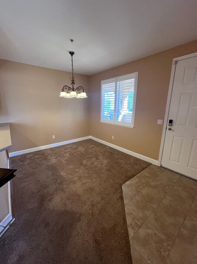 Foto del edificio - BEAUTIFUL CONDO AT THE PHOENICIAN IN ROSEVILLE!!