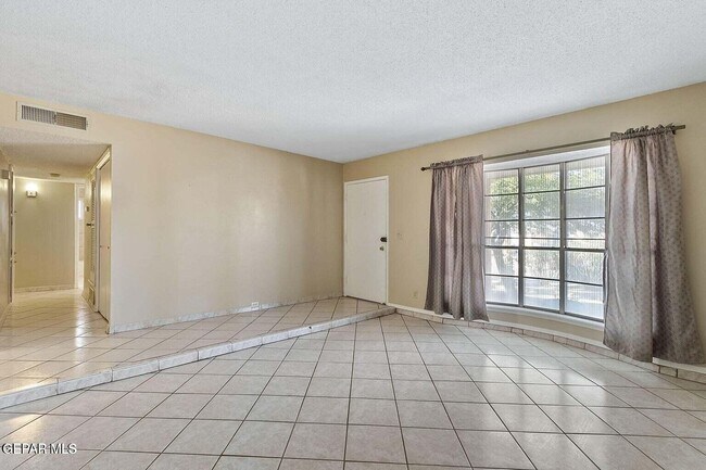 Foto del edificio - 220 Rio Tinto Dr