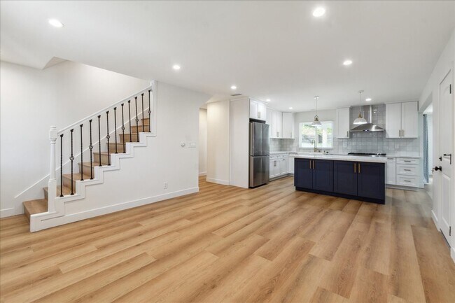 Foto del edificio - 22629 Ellinwood Dr