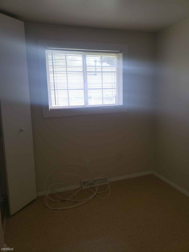 Building Photo - 3 br, 1 bath  - 2505 Lynhaven Ave