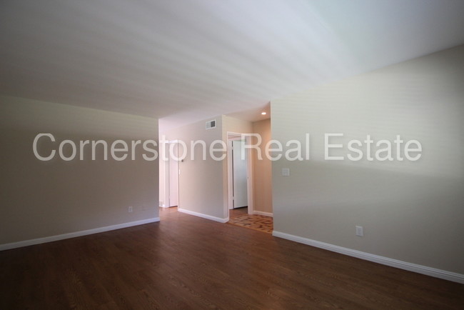 Foto del edificio - 163 N Cambridge Ave
