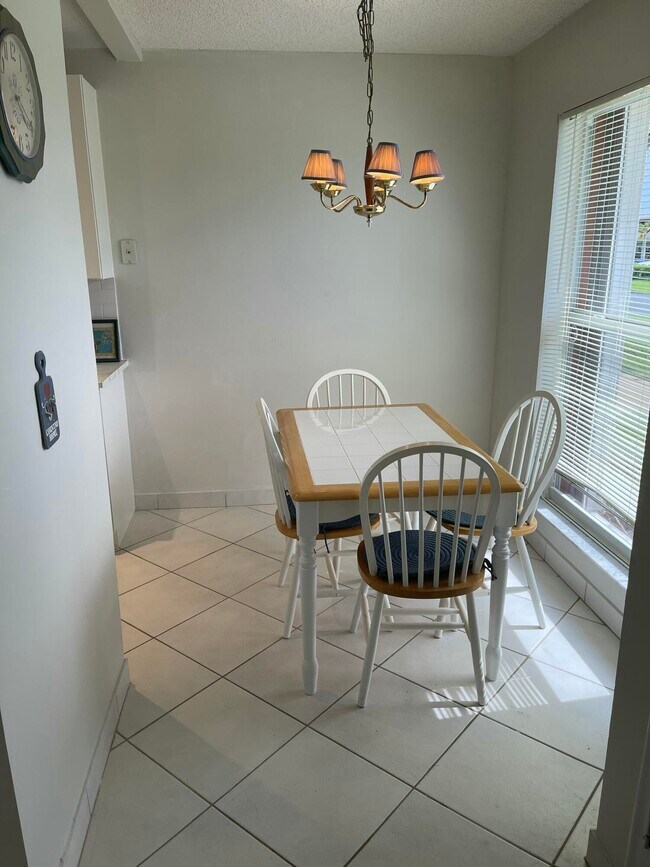 Foto del edificio - 1661 NW 20th Ave