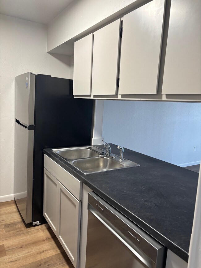 Foto del edificio - Southern Oaks Apartments