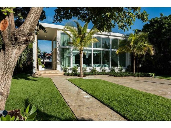 Building Photo - 3726 Prairie Ave