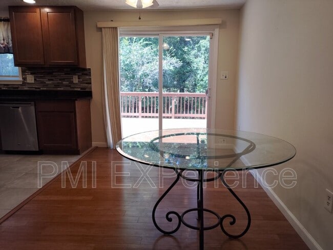 Building Photo - 204 Taurus Dr