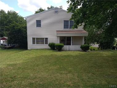 Building Photo - 300 Kinne St