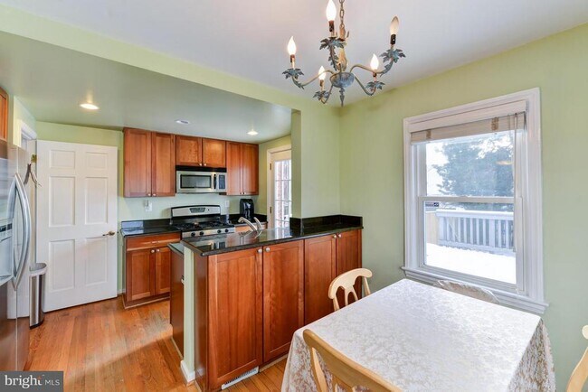 Foto del edificio - 2609 Farmington Dr