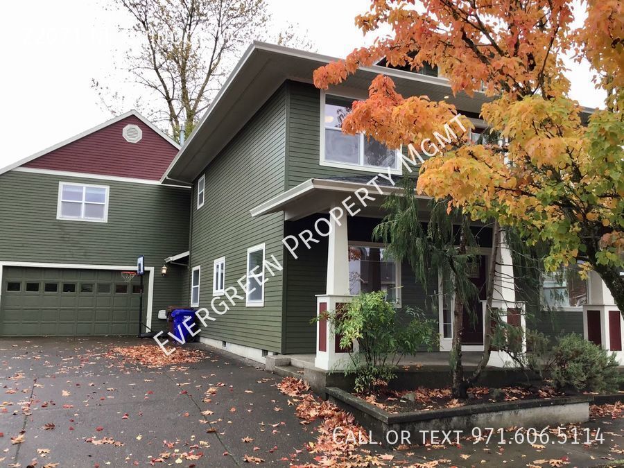 Foto principal - Fairview Village Dream House! 3BD/2.5BA + ...