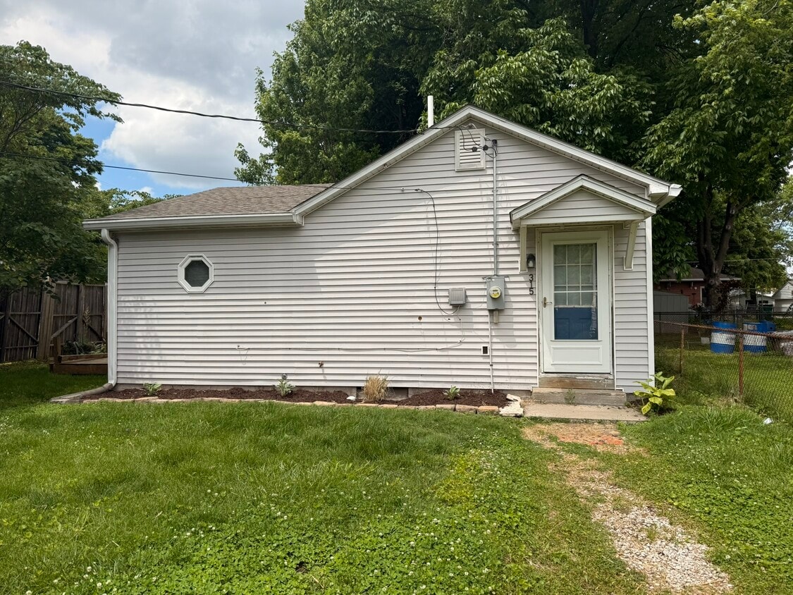 Primary Photo - 315 W Harrison St