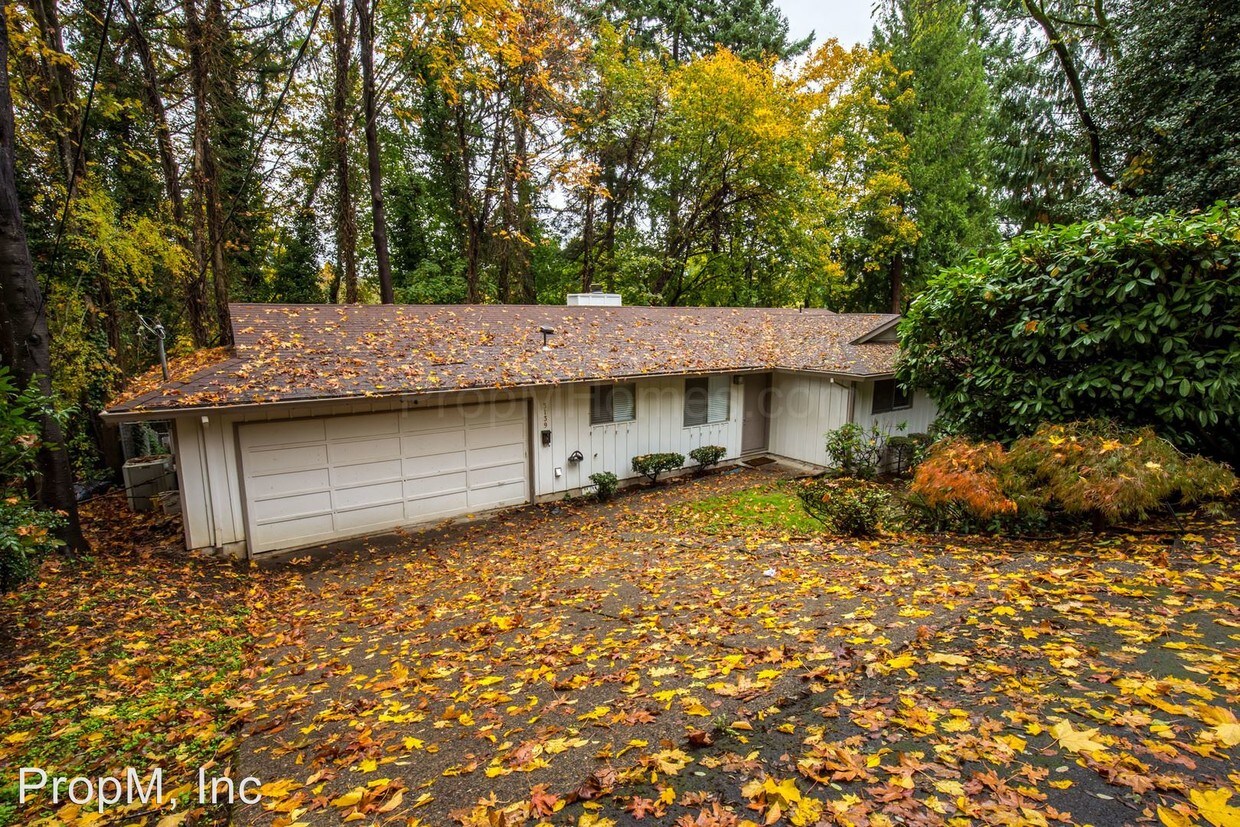Foto principal - 3139 SW Freeman St