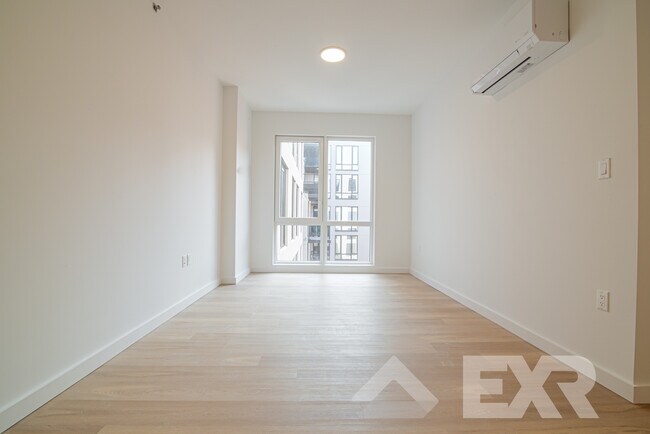 Building Photo - 100 Lenox Rd