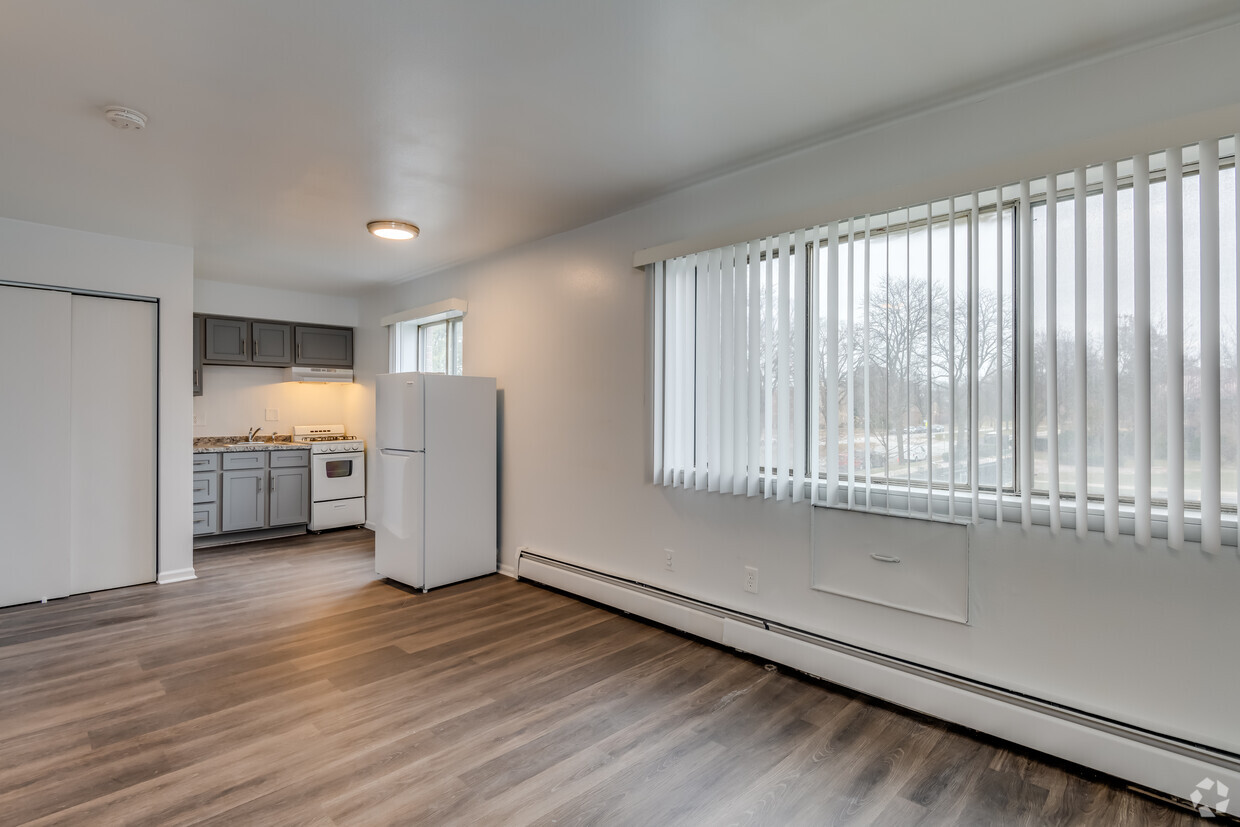 Primary Photo - Johnson Legacy Apartments