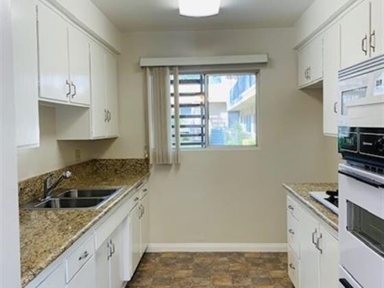 Building Photo - 4415 Ocean View Blvd