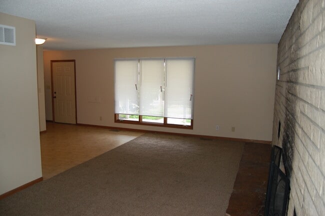 First floor living room 23'x11' - 4945 Walker Ave