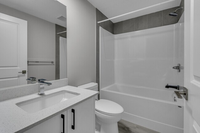 Photo du bâtiment - 11539-11125 125 St NW