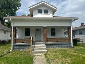 Building Photo - 1826 Mansfield St