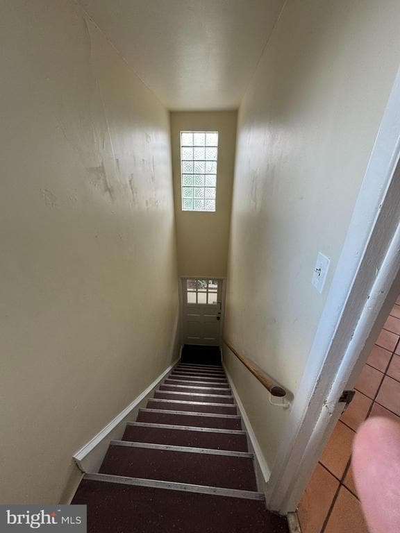 Primary Photo - 26 E 4th St