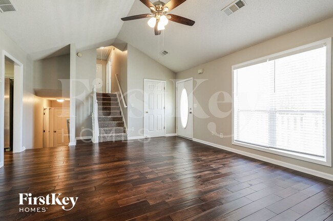 Building Photo - 453 Jasmine Dr