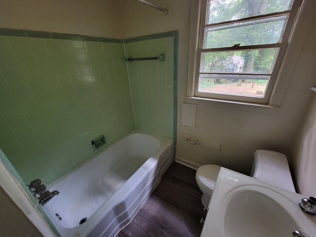 Foto del edificio - 2 Bedroom 1 Bathroom House