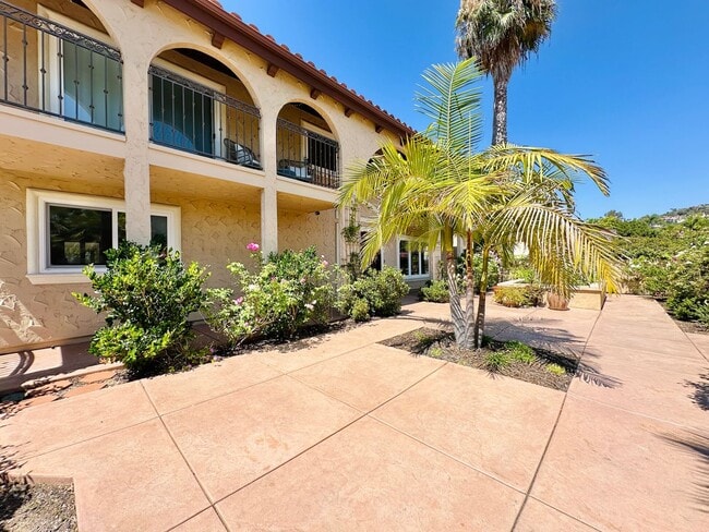 Building Photo - Spacious 4-Bedroom Family Home with EV Cha...