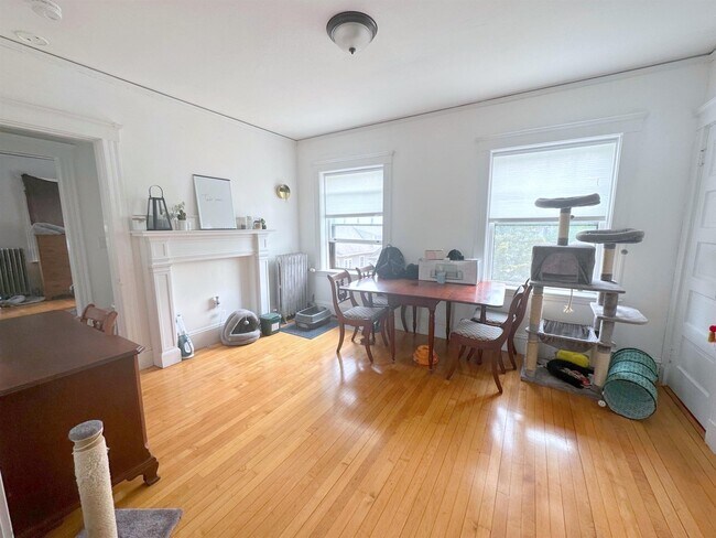 Building Photo - 258 Huron Ave