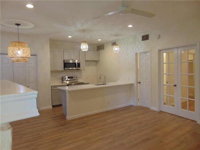 Foto del edificio - 3809 Spicewood Springs Rd