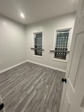 Building Photo - 727 S 10th St